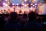 Herdenkingsconcert 4 mei Bevrijdingspop Haarlem Kennemer Jeugd Orkest o.l.v. Matthijs Broers, staande ovatie, foto door Ewoud Koster Highress